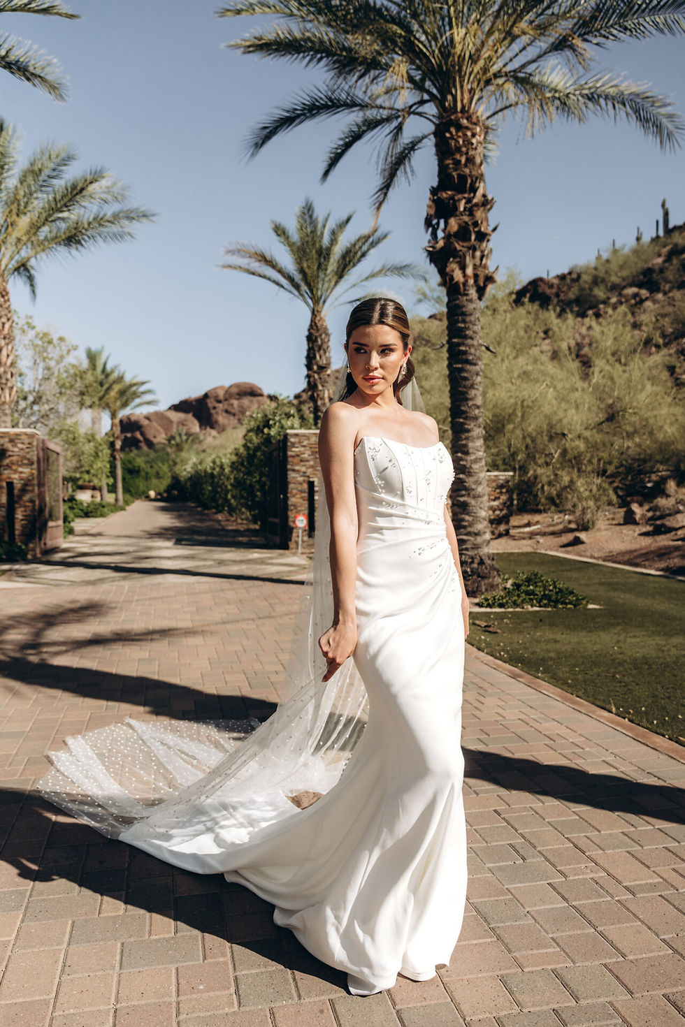 Thumbnail: Stella York - 8056 ($1600-$1800)