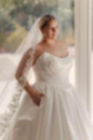 Stella York - SY8239 ($1800-$2000)