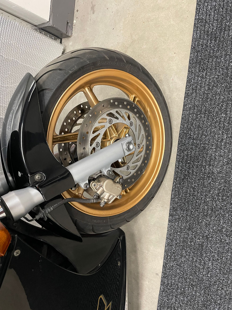 Thumbnail: (SOLD) 1991 HONDA VFR 750 black / gold