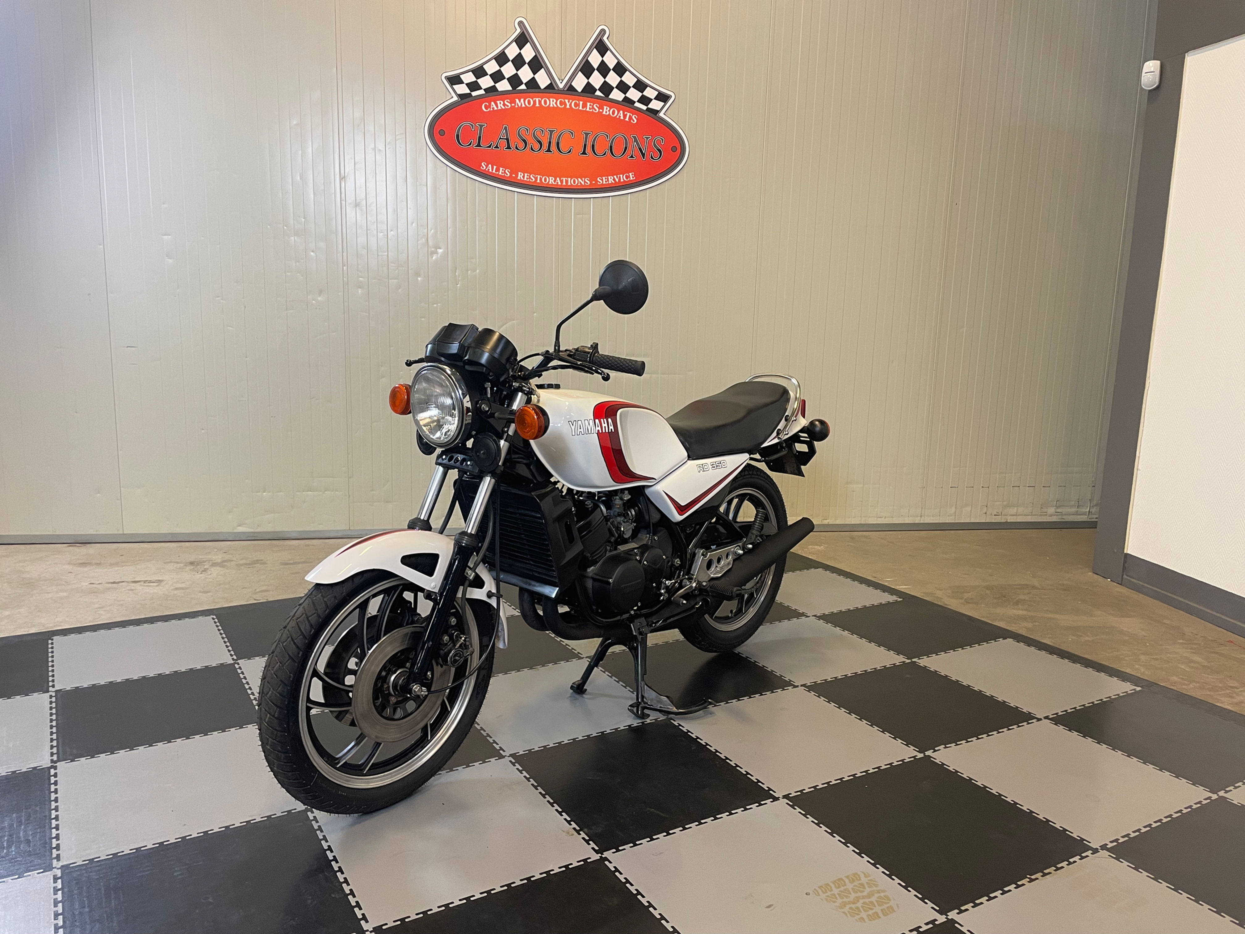 (SOLD !) 1981 YAMAHA RD350 Survivor !