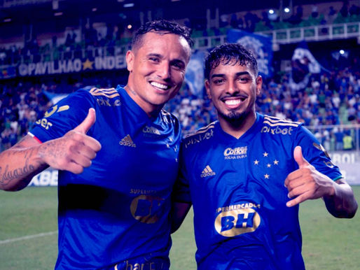 Sem ajuda da arbitragem Cruzeiro vence mais uma e segue na liderança.
