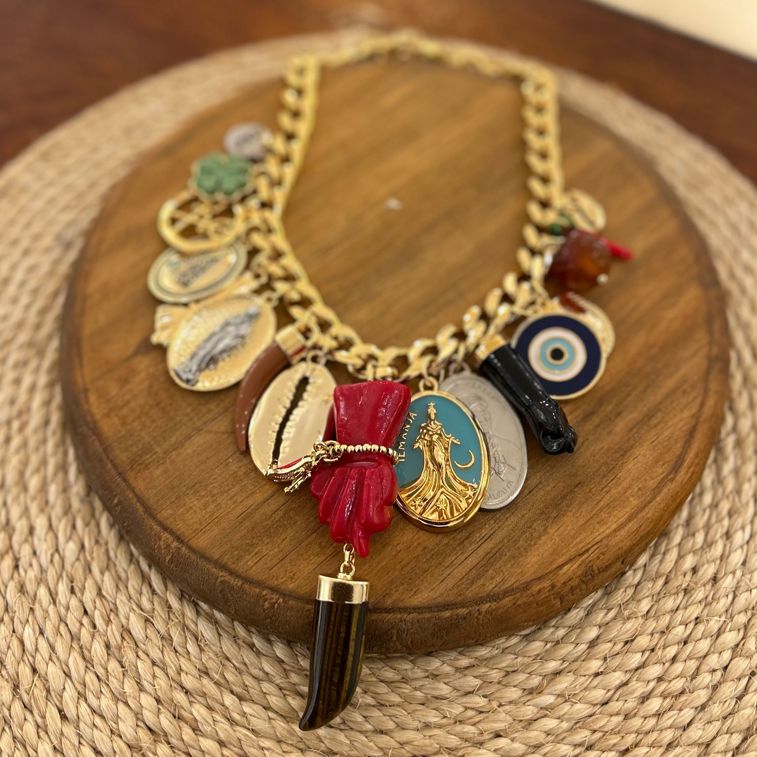 Máxi colar Dente de tigre 