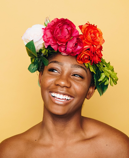 femme-fleurs copie.png