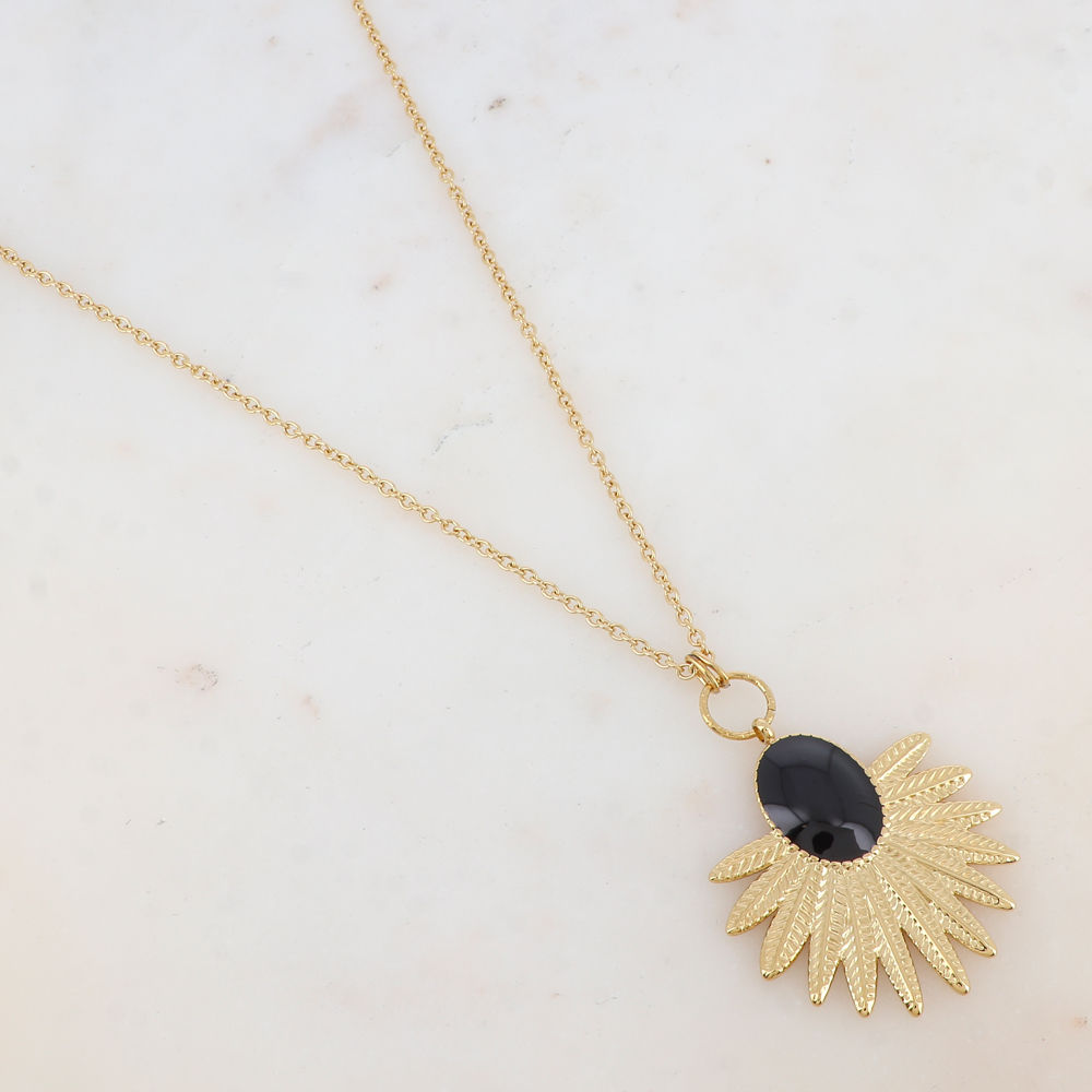 Sautoir avec pendentif feuillage émaillé