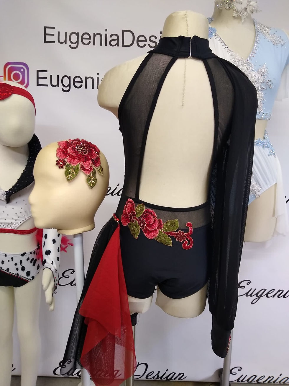 Thumbnail: BRAND NEW! BEAUTIFUL CHILD-LARGE COSTUME.