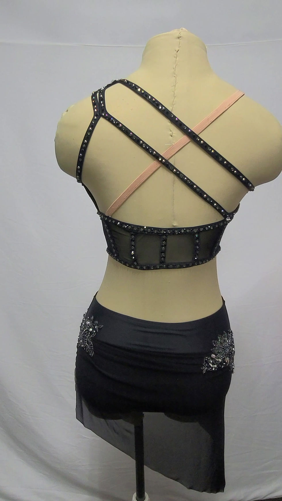 Thumbnail: Elegant Black Adult Medium Dance Costume