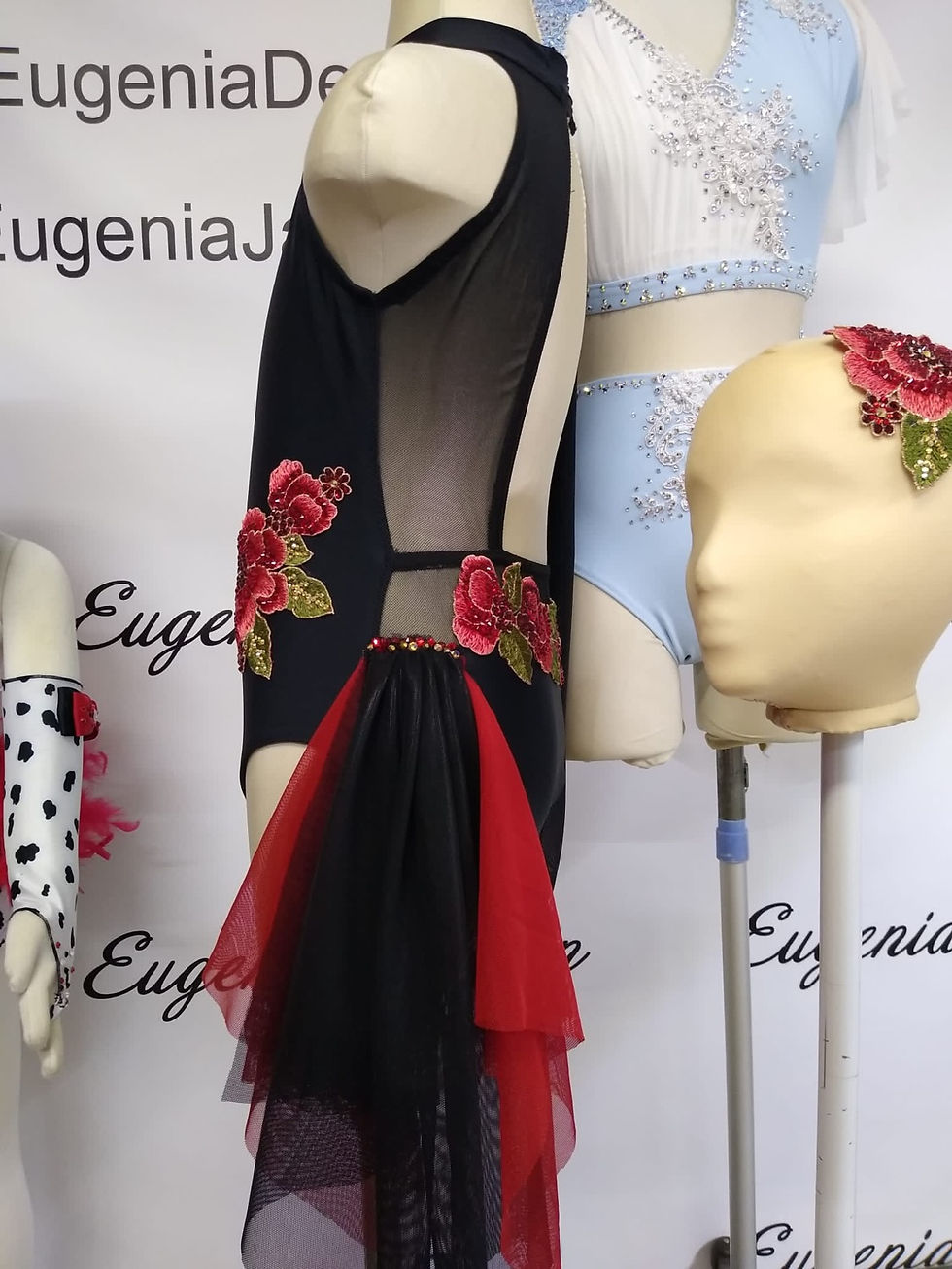 Thumbnail: BRAND NEW! BEAUTIFUL CHILD-LARGE COSTUME.