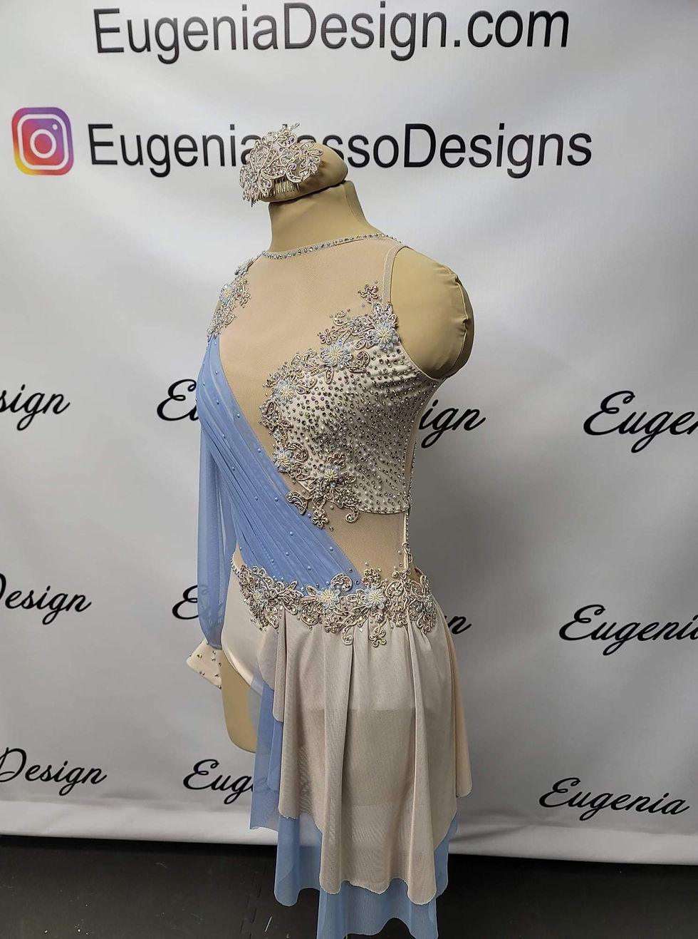 Thumbnail: Stunning Dance Costume Adult Medium
