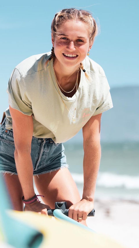 Pippa van Iersel is een Nederlandse Big Air en Kiteboard surfster.