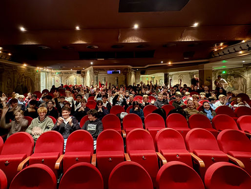 Popcorn trifft Algorithmen: ein Kinotag für die Oberstufe
