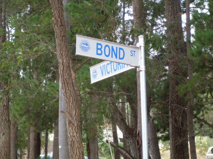 Bond St Donnybrook was named after Grandfather Harry Bond who did Carpentry and Building work for the Shire Buildings.