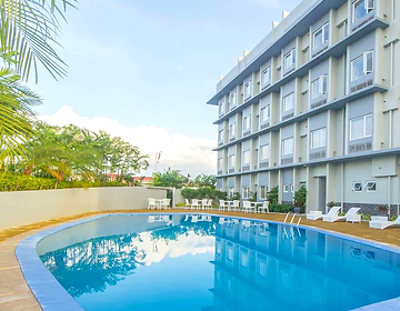 Microtel by Wyndham Pampanga Swimming Pool