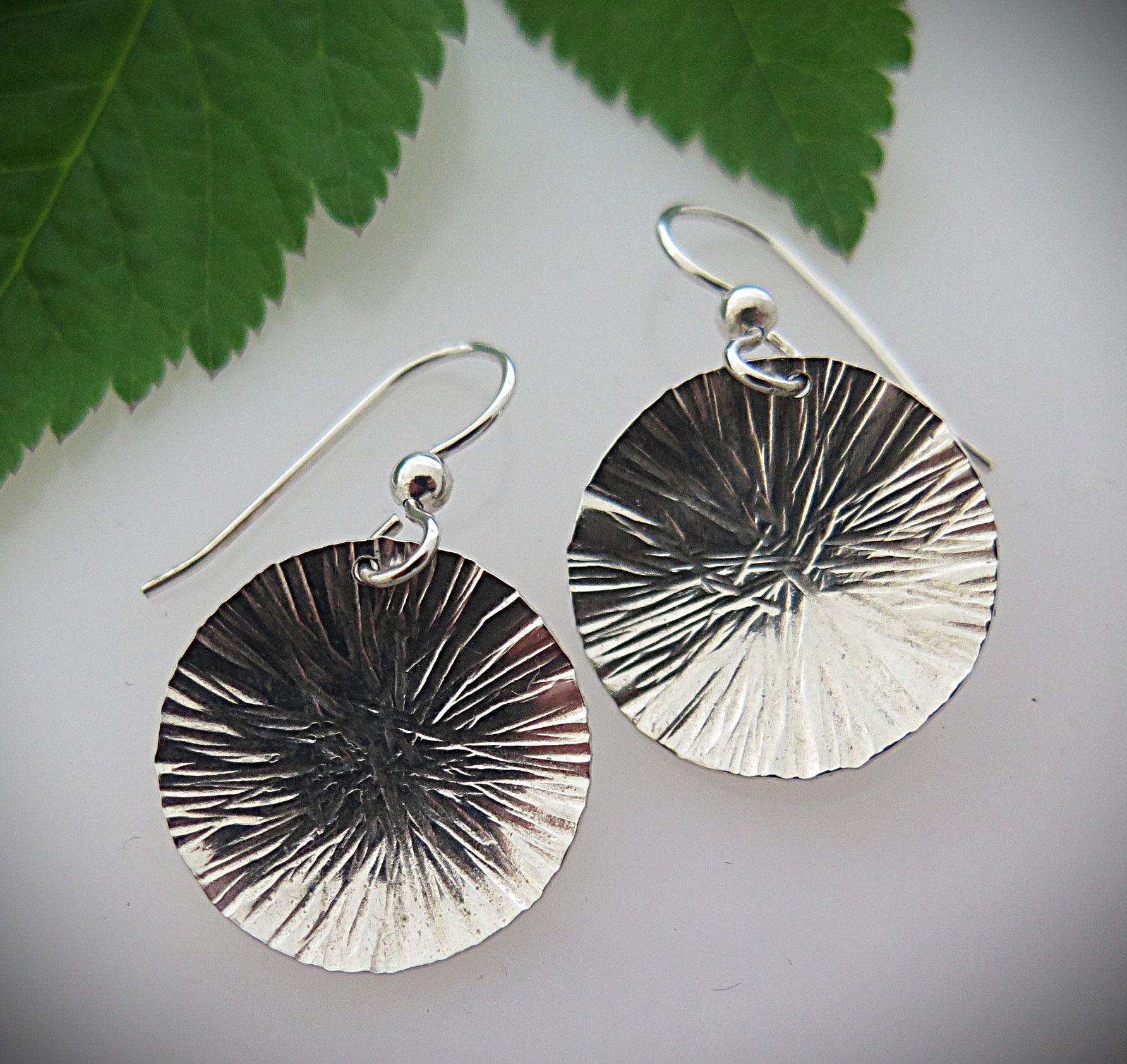 HP16 Domed Sunburst earring