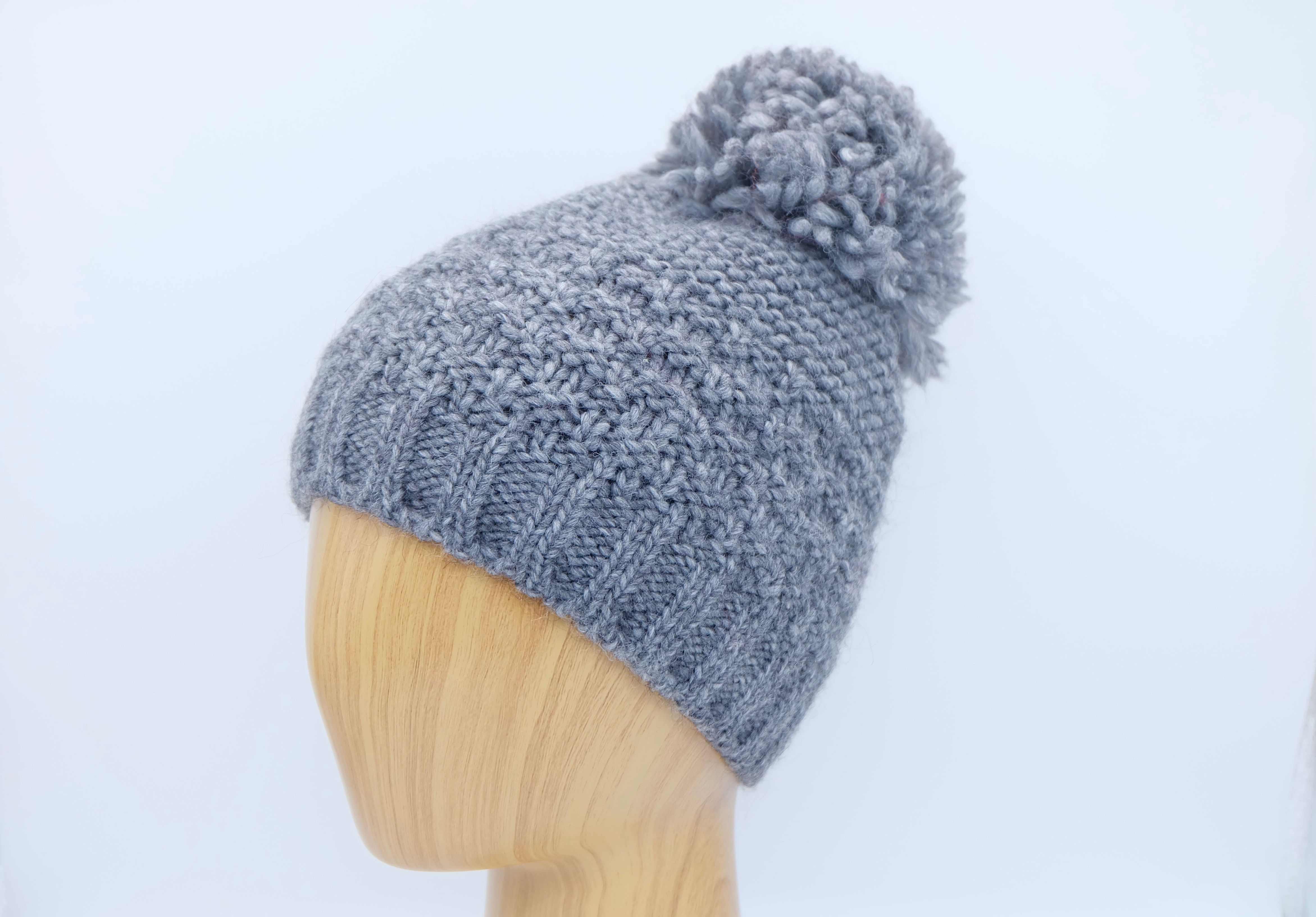 Wollmütze mit Garnbommel