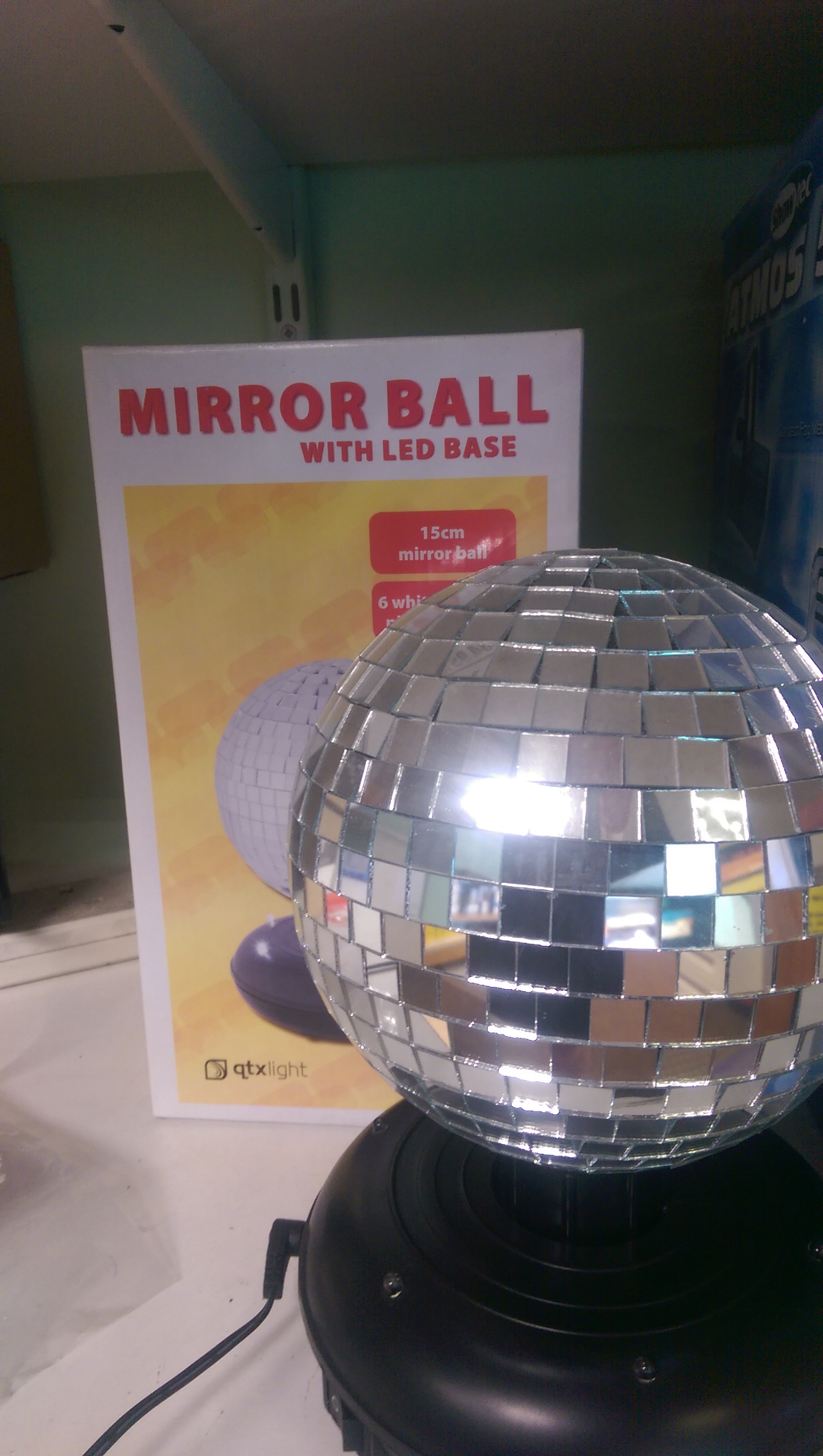 Mini mirrorball wih LED £21.00