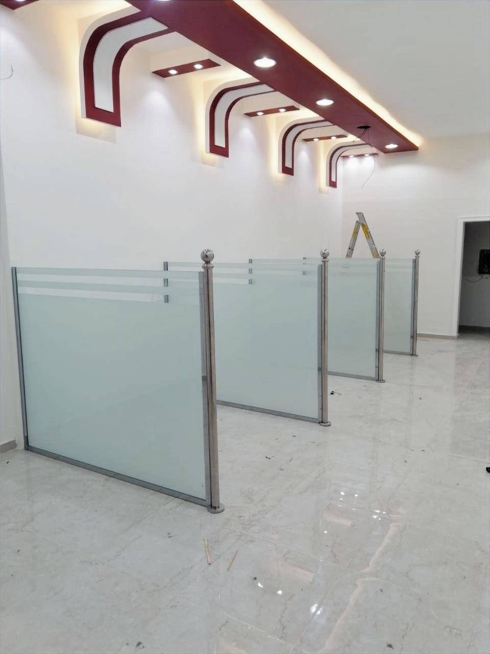 حواجز محل صالون حلاق