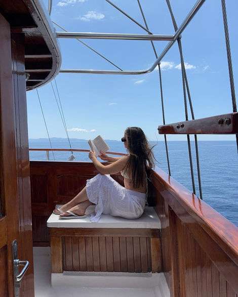 TRUE TRAVELS X KARINA
