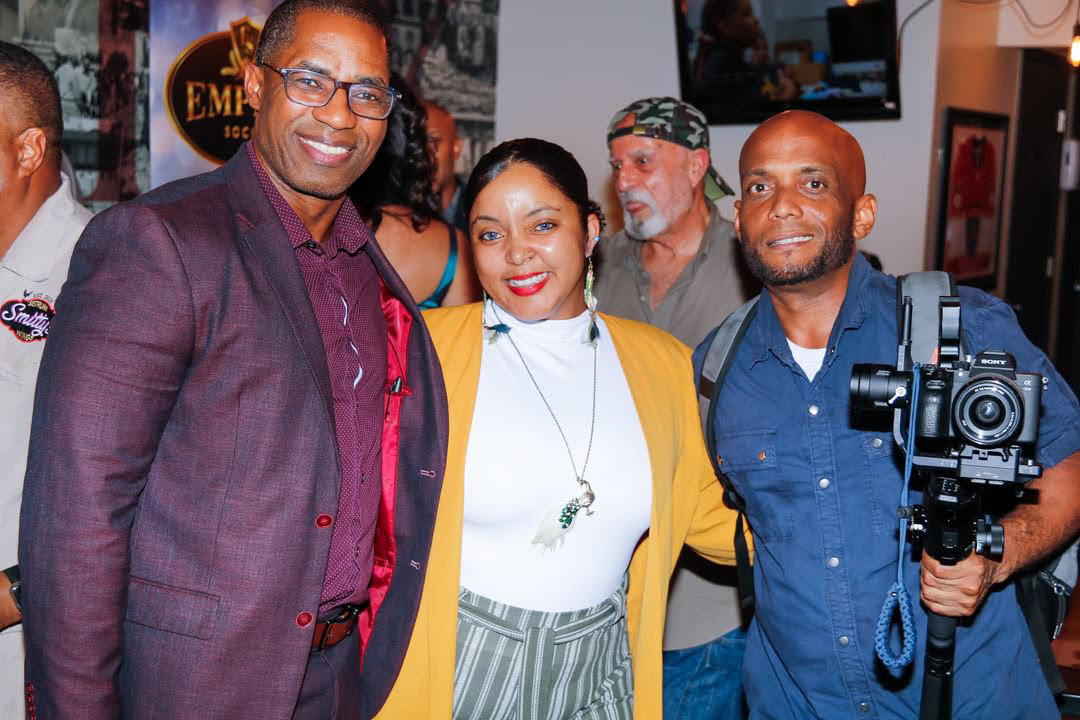 Photo Credit: MATv Media CEO of Handy, Kirk Brown with Frankie Red & Phoenix of ThePhoenixTv.