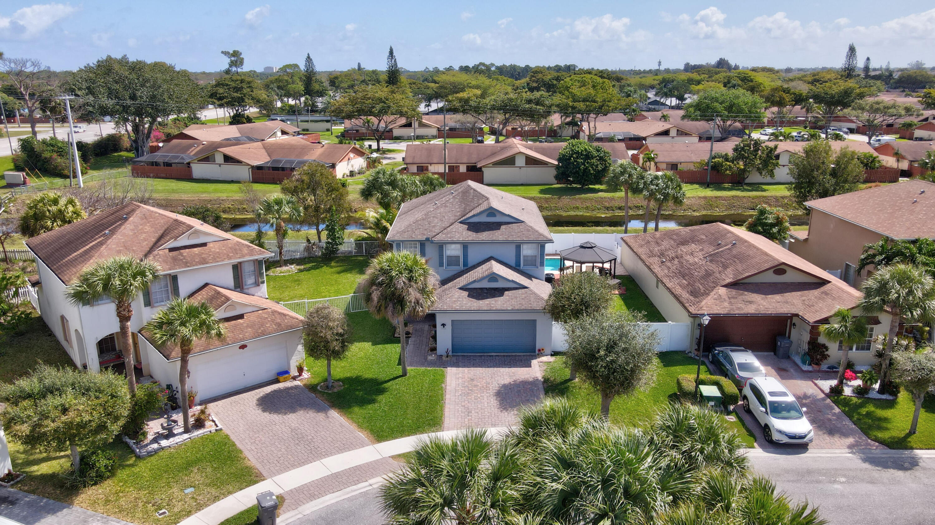 A sky view of homes in Palm Beach County