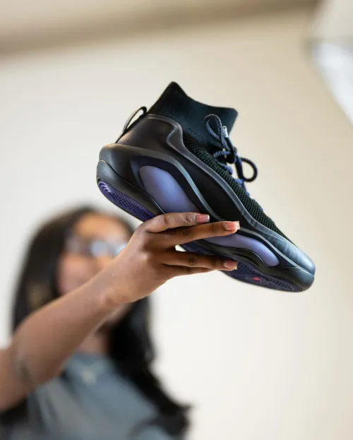 EQLZ 247 basketball shoe