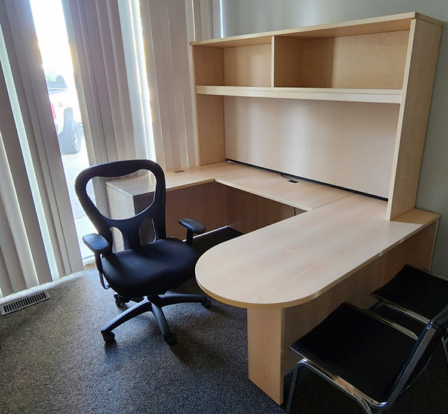 PreOwned Looker Office Furniture