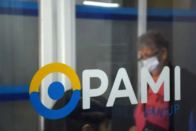 PAMI les ofrece a los médicos $ 2.400 por cada afiliado que atienden