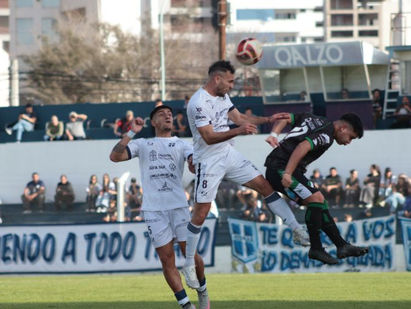 Villa Mitre metió primera en Córdoba
