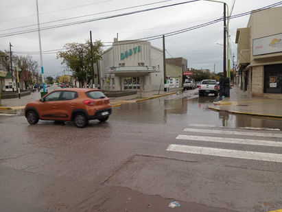Jueves será con lluvias