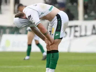 Villa Mitre se quedó masticando bronca 