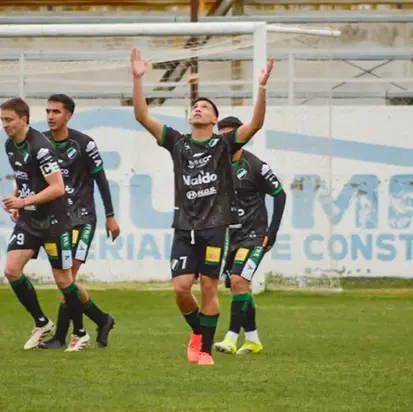 Villa Mitre empató con Sol de Mayo en Viedma en un partidazo