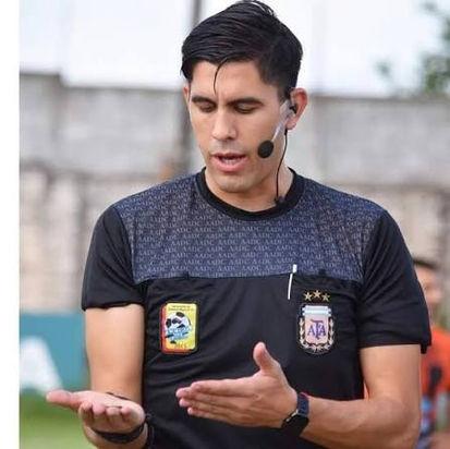 Sosa Abrille el árbitro de Villa Mitre el domingo
