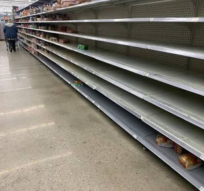 Cada vez se compra menos... hasta la comida cae