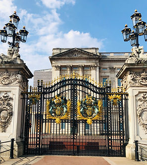 buckinghampalacegates.jpeg