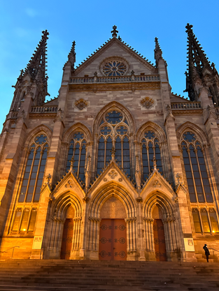 Mulhouse cathedral at night