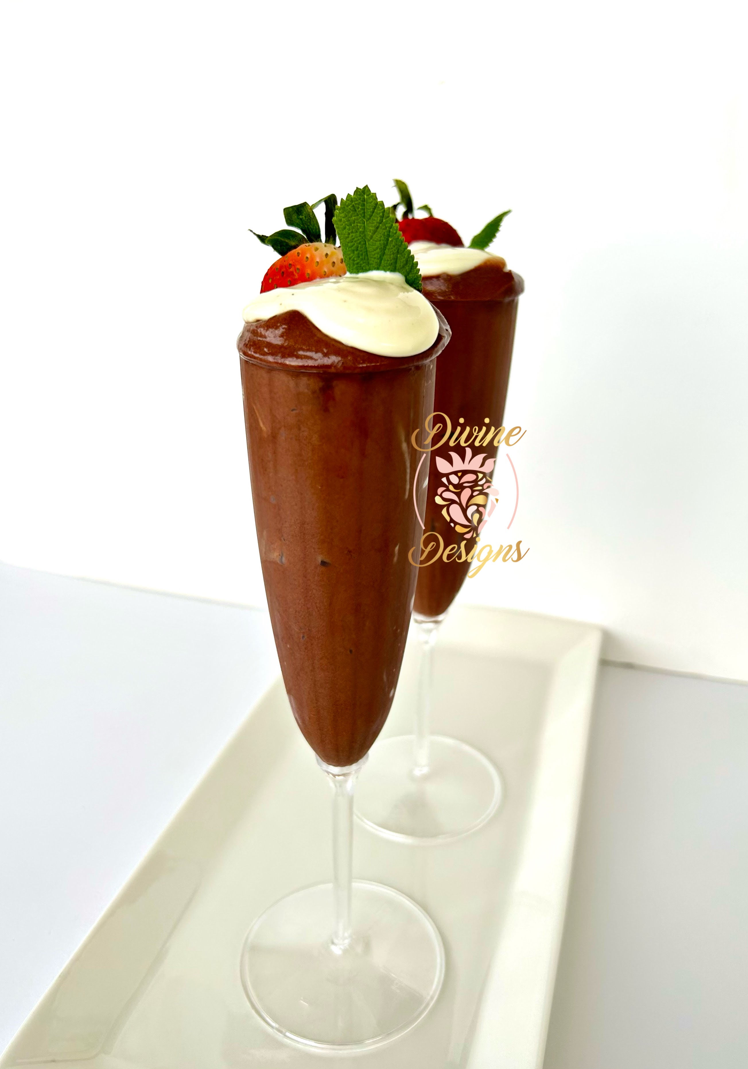 1 dozen (12 pieces) Mousse Flutes