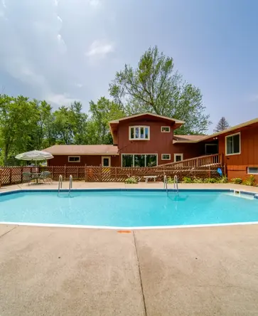 Harrington's Lake Erie Getaway Large short term vacation rental