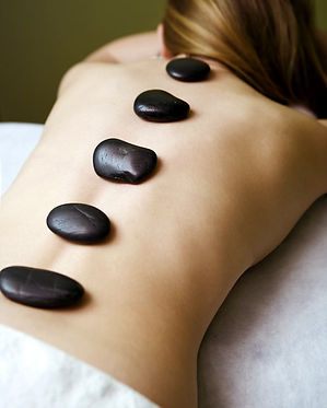 Heiße Steinmassage
