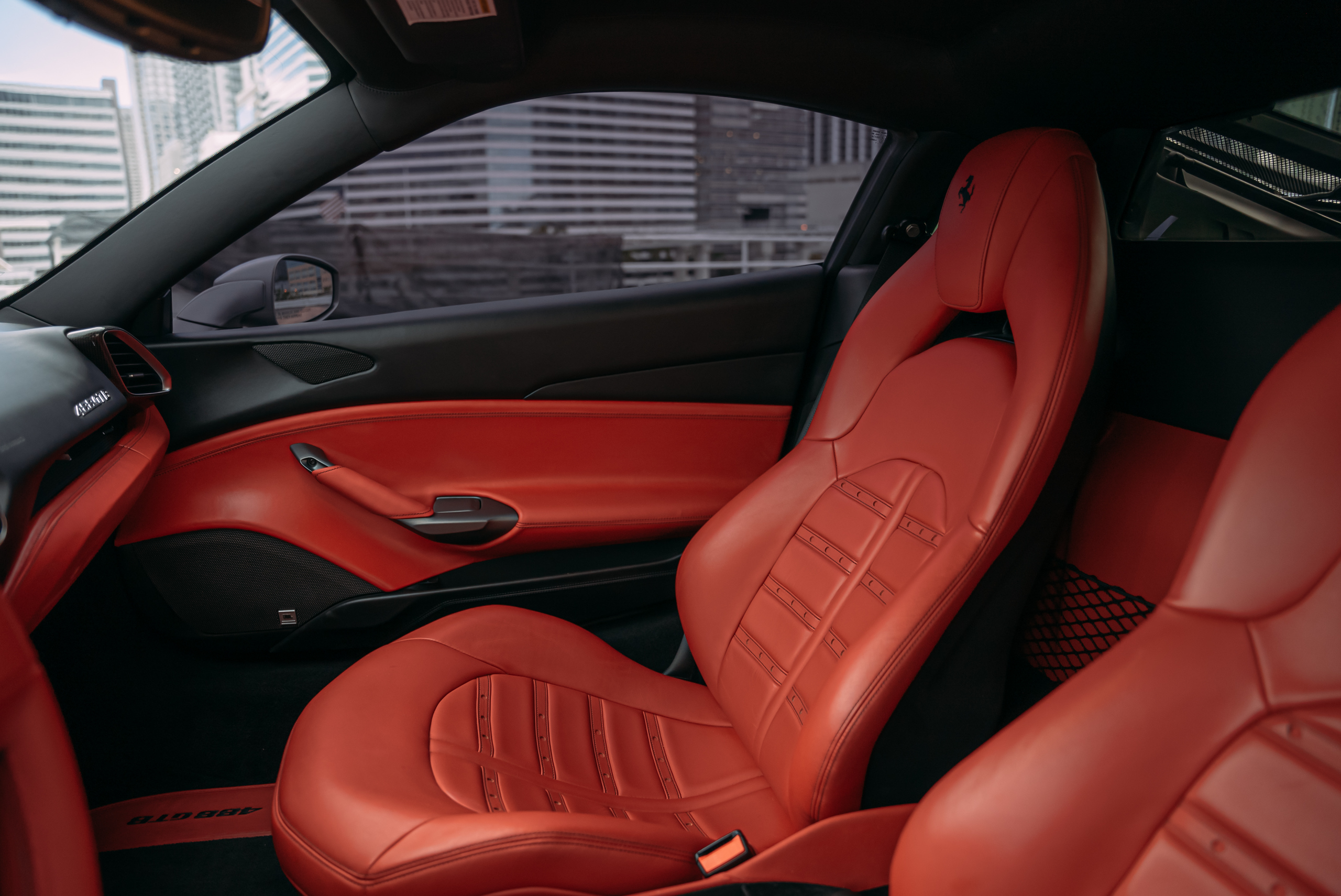 2018 Ferrari 488 GTB, view 3