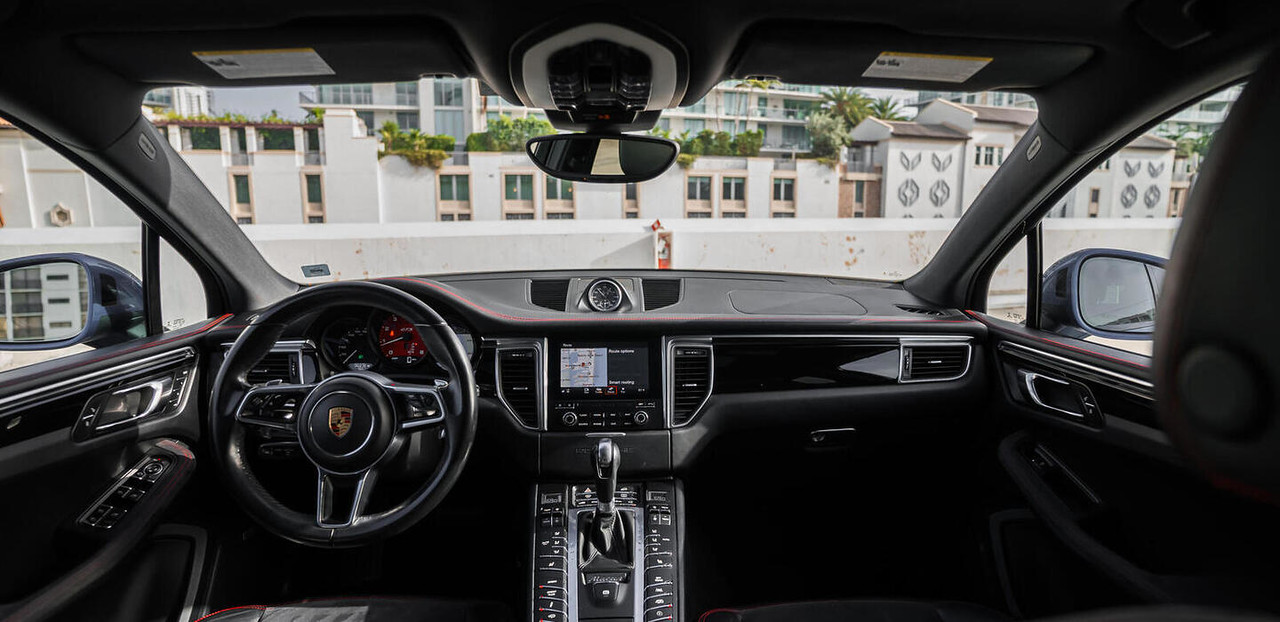 2017 Porsche Macan GTS, view 4