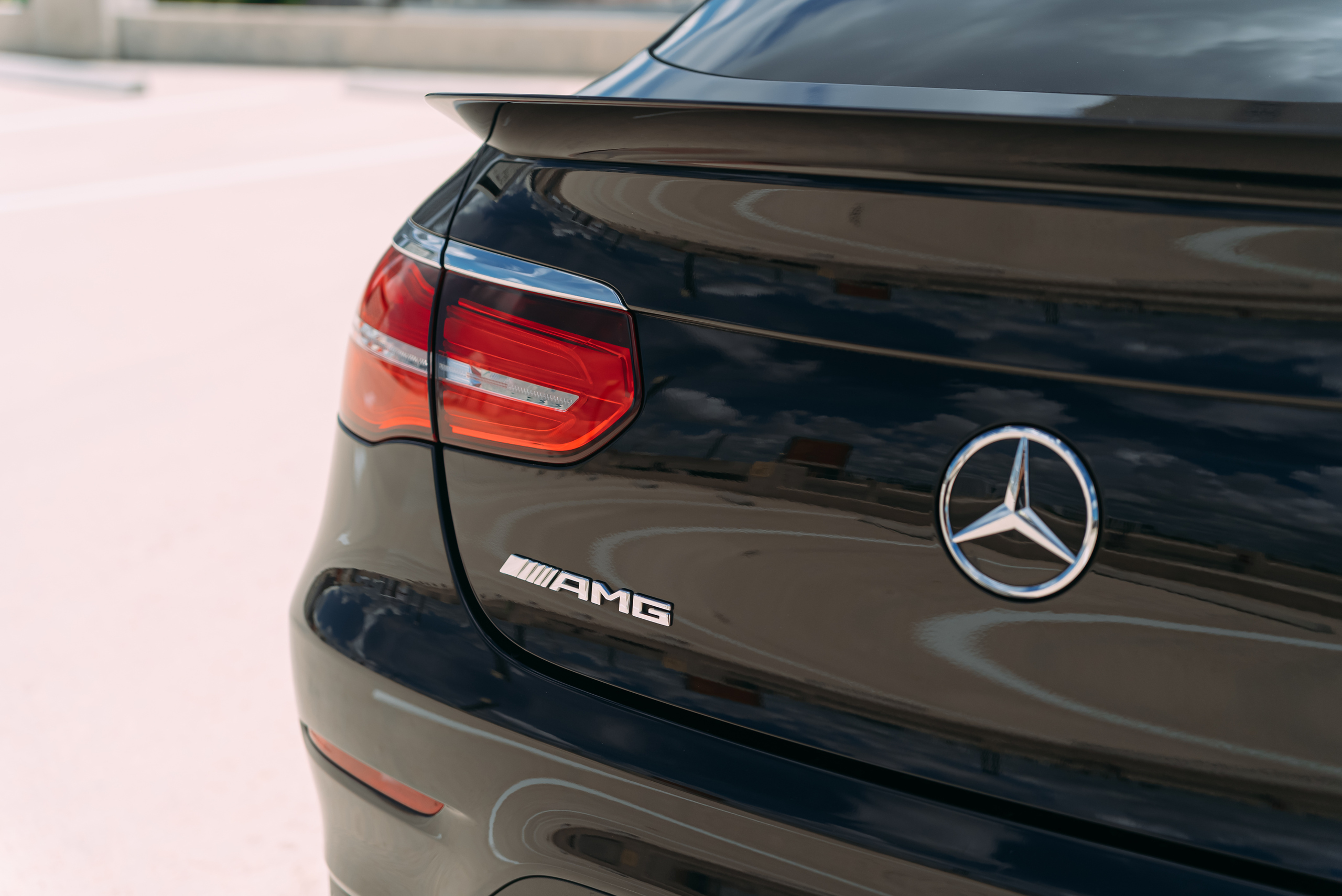 2019 Mercedes-Benz GLC63s, view 4