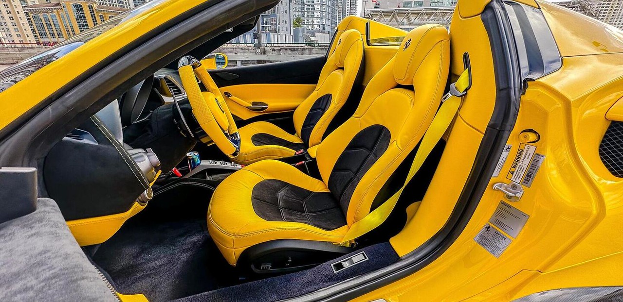 Ferrari 488 Spider, view 4
