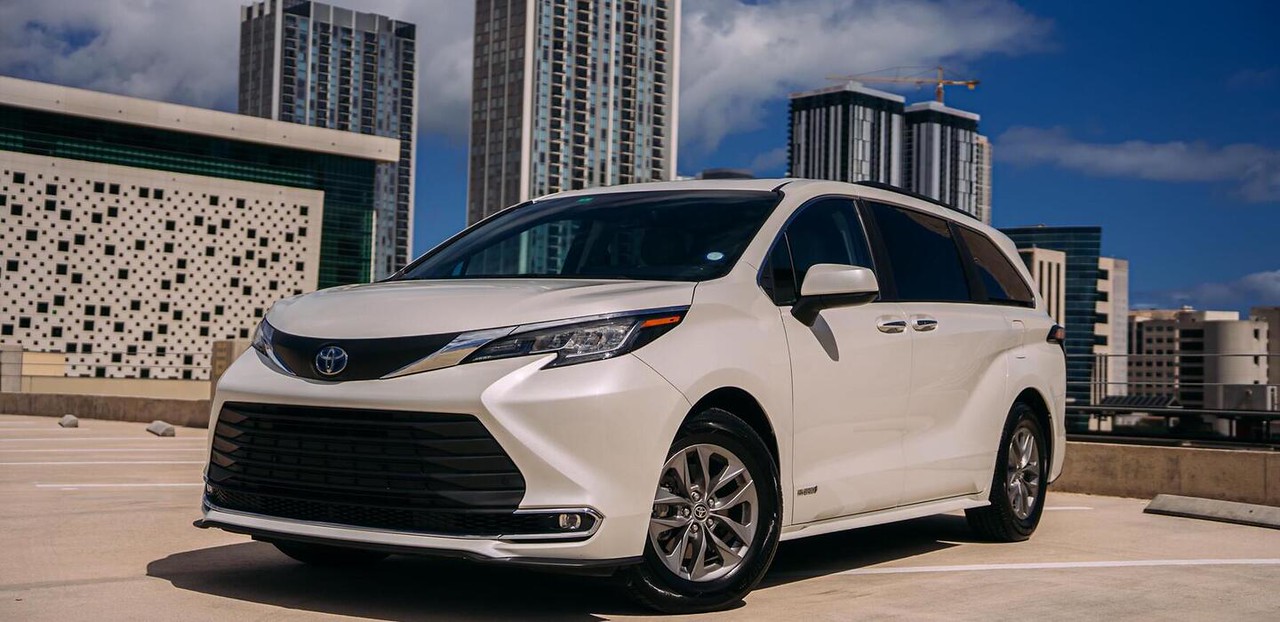 2021 Toyota Sienna, view 6