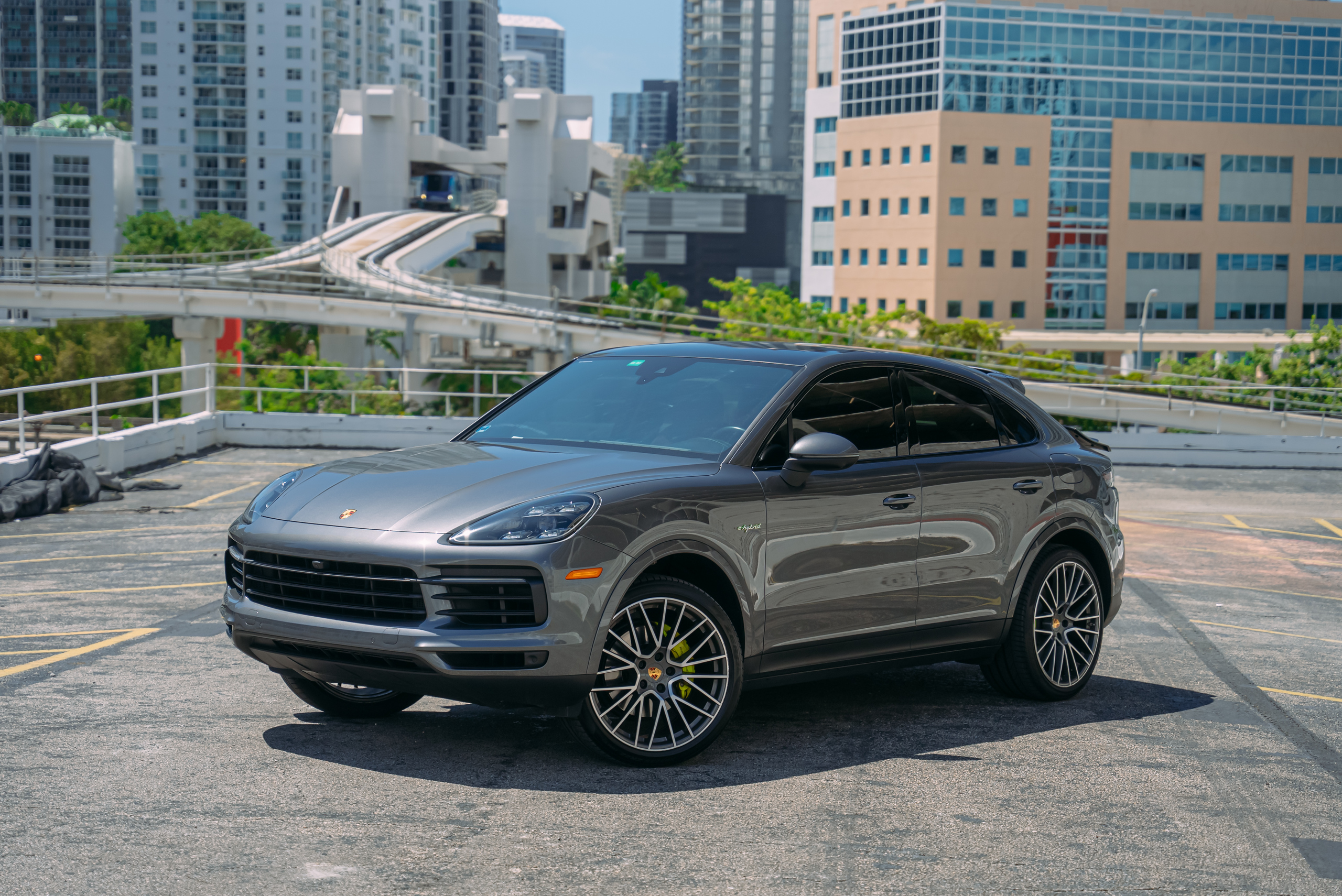 2020 Porsche Cayenne Hybrid, view 10