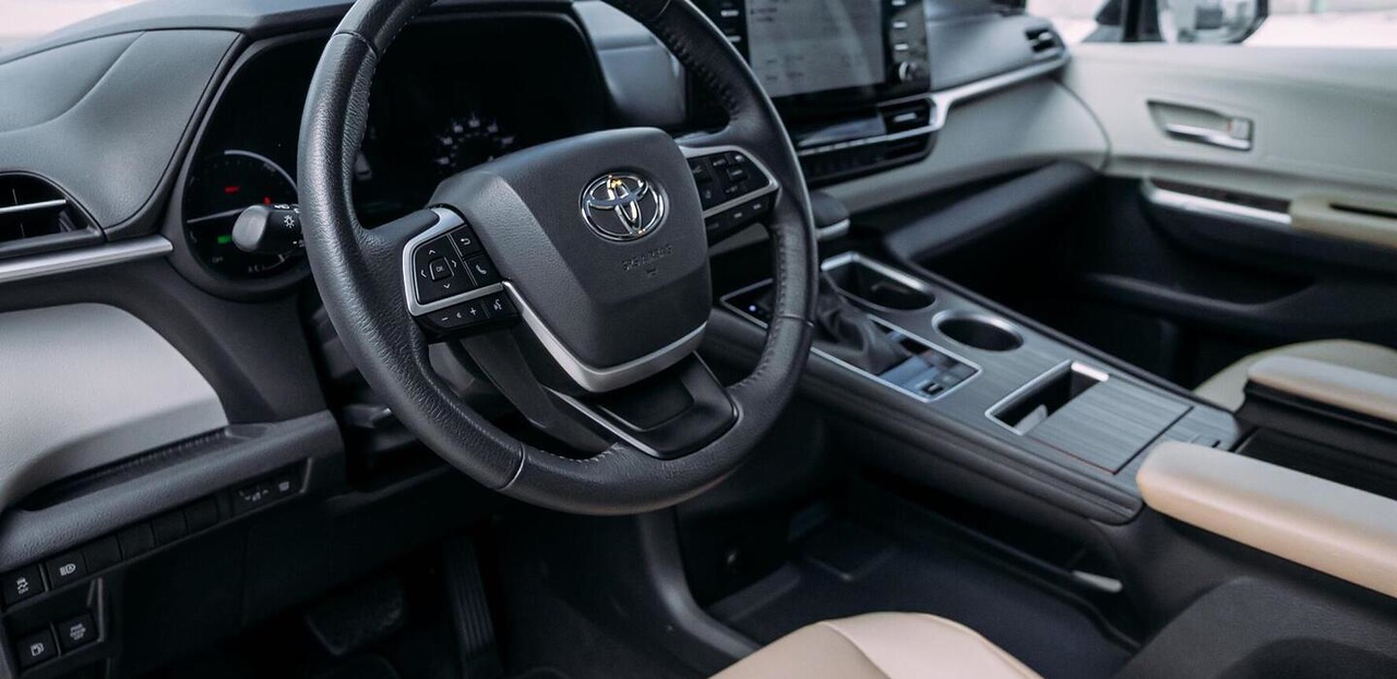 2021 Toyota Sienna, view 9