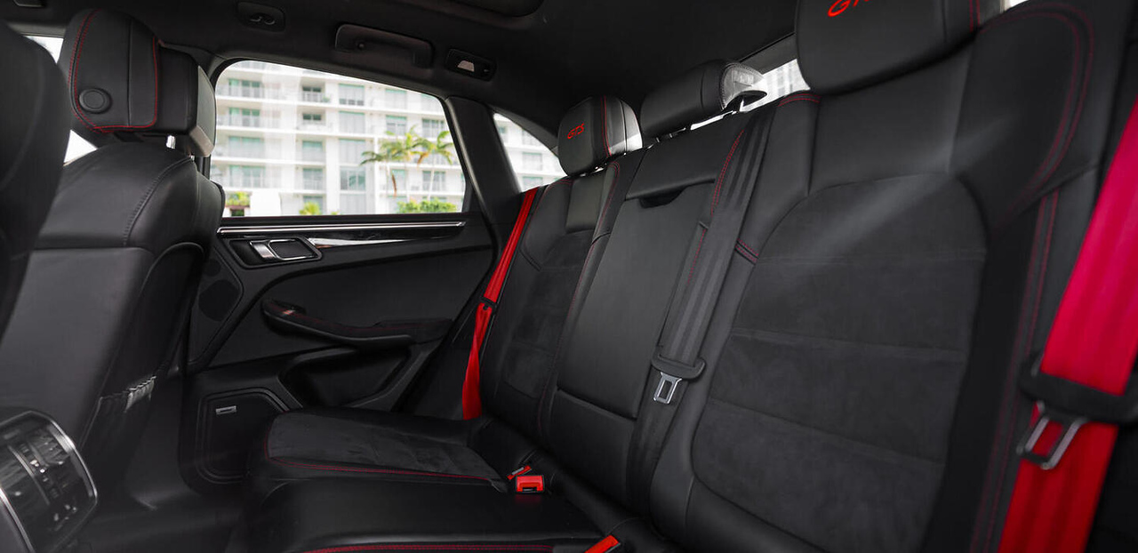 2017 Porsche Macan GTS, view 11