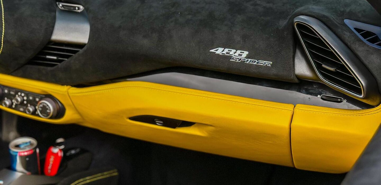 Ferrari 488 Spider, view 10