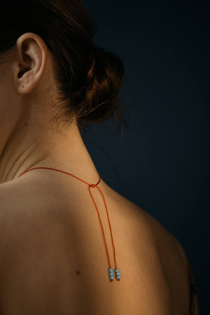 Прев'ю: Підвіс на червоній нитці «Пшениця»