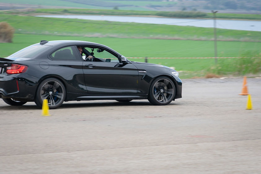 נהיגה מתקדמת imracing bmw.jpeg