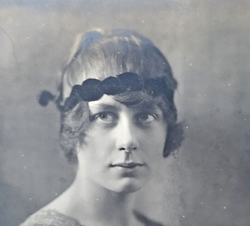 Evelyn Hyacinthe Hewitt_edited.jpg