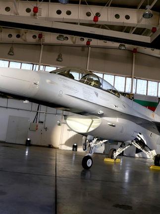 Escándalo por la compra de aviones F-16: ministros acusan al presidente de mentir al país